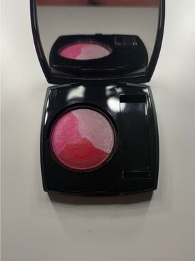 CHANEL LUMIERES MAGICQUES TRIO BLUSH . RARE